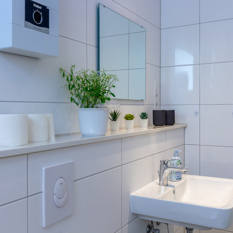 20230315_092403498_iOS